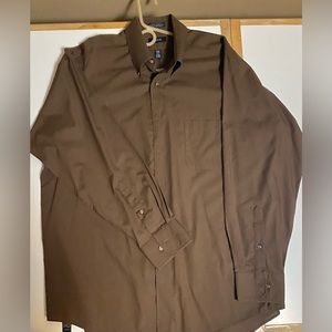 Men’s IZOD button up